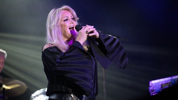 a6427822-8f6a-4b4a-b4f3-d226e896246d L’état de santé de Bonnie Tyler s’améliore après son coma