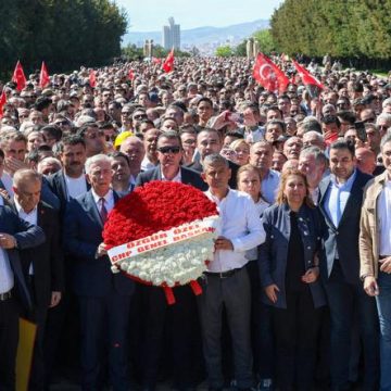 Écrivains turcs dénoncent des pratiques antidémocratiques