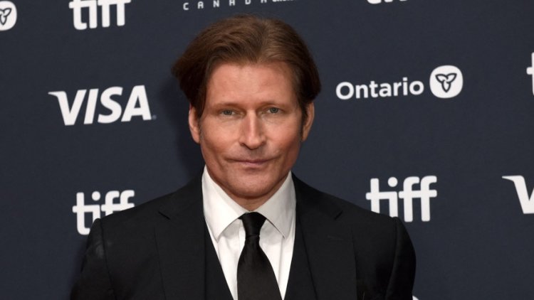 c51a32e8-494c-40ca-97b9-2e2e59bba217 Crispin Glover défend sa réputation face à de graves accusations