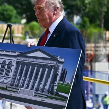 c59dbeeb-5c60-488d-8009-d3b26fa8696a Le projet de salle de bal de Trump inspiré par Saint-Pétersbourg