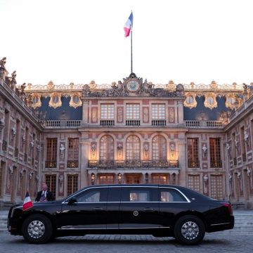 Un dîner diplomatique à Versailles : Macron et Trump