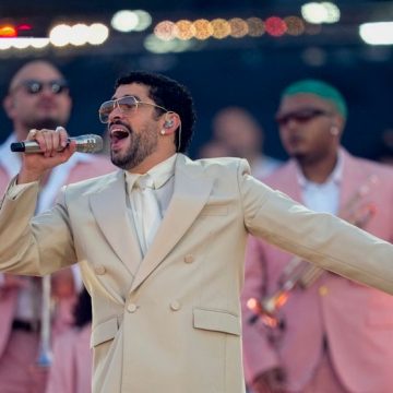 Bad Bunny performs in Barcelona Rencontre privée entre le pape Léon XIV et le chanteur Bad Bunny