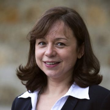 Catherine Baratti-Elbaz prend la direction des affaires scolaires dans une période de crise