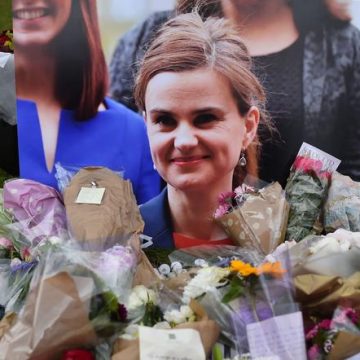 L&rsquo;héritage de Jo Cox, une décennie après le Brexit