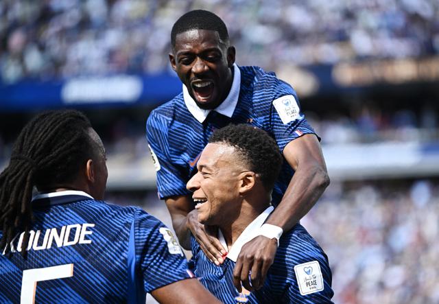 ce54094f-d9bb-4f79-bc84-025a83220d0e Les Bleus sortent victorieux contre le Sénégal en Coupe du monde