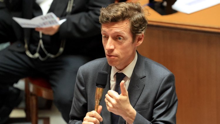d703365e-1a4d-4a0c-9921-dbeb4b850e23 Réaction du ministre de l’Éducation face à une vidéo controversée