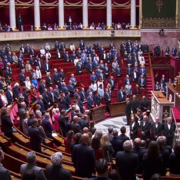 e02982cc-edae-46a0-9e12-568d2f4e3626 Inquiétudes des Collaborateurs Parlementaires Face aux Licenciements Imminents