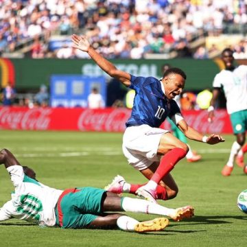 L&rsquo;Équipe de France Triomphe Contre le Sénégal