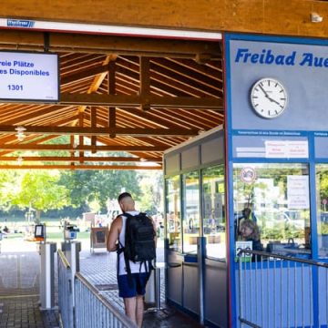 f8ffbf35-7568-4f06-bb81-65eae4fd3b0a Incident dans une piscine à la frontière franco-allemande