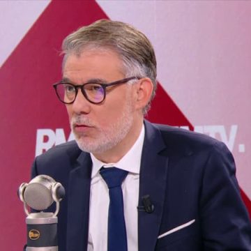 06aaae63-6fda-4d22-8737-aeff417c2658 Olivier Faure critique la candidature de Marine Le Pen