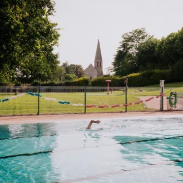 0a1bea29-2f10-481e-a3f8-aa92424d283b Réduction des piscines publiques en France