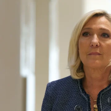0fa1bc00-32b6-491b-9ec9-0a7481a9c4ca Marine Le Pen condamnée mais toujours éligible