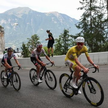 Evenepoel brille à Solaison, Vingegaard out