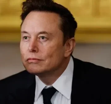 L’Influence des Réseaux Sociaux dans le Débat Politique: Le Cas Elon Musk et Marine Le Pen