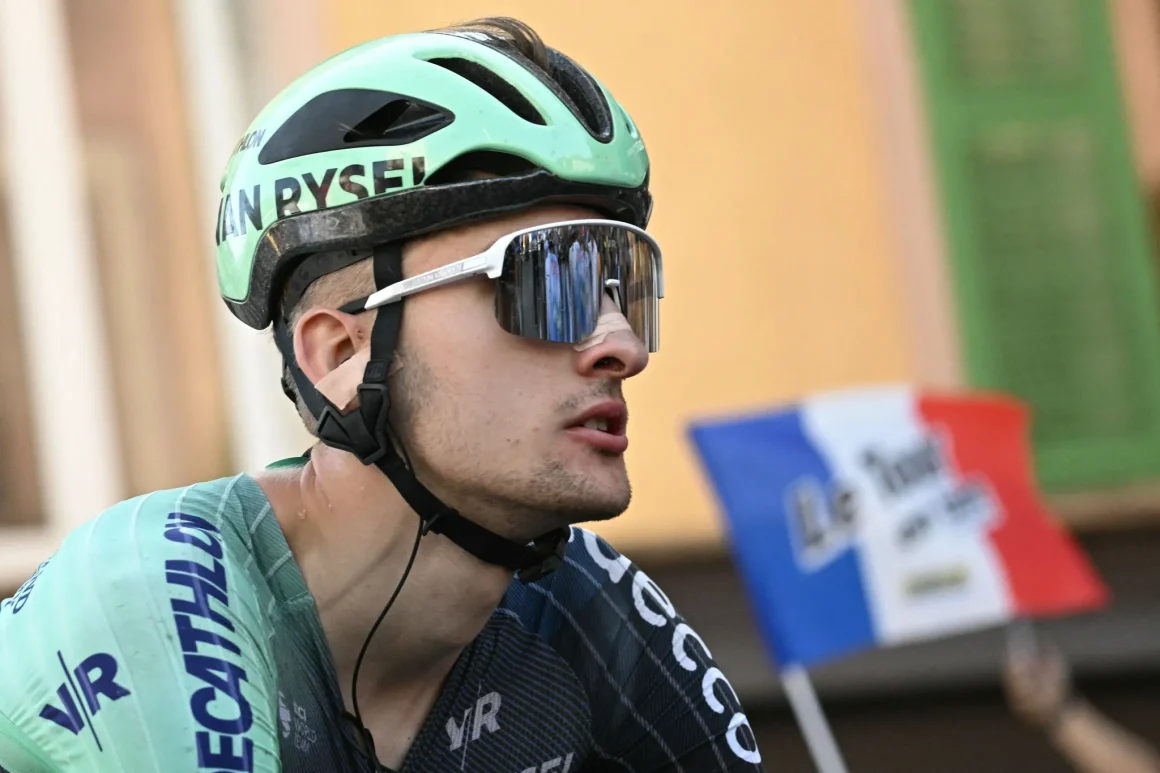 Étape montagneuse exigeante pour le peloton du Tour de France