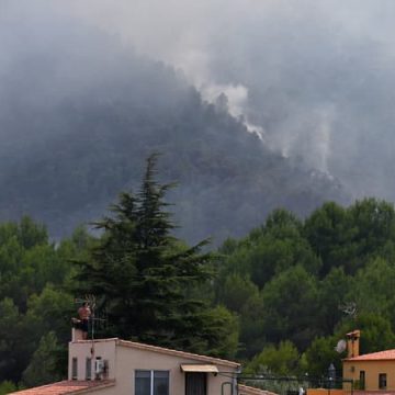 2a676080-8e32-4905-9c9f-c8cf217d6aaf Incendies en Espagne: Un Combat Contre le Feu Dévastateur