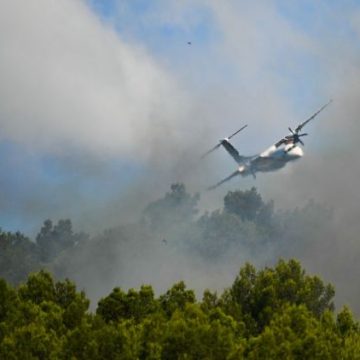 38e28638-ce5b-4ec1-96ab-ca392a439bd5 Le gouvernement préoccupé par la précocité des incendies dans le sud de la France