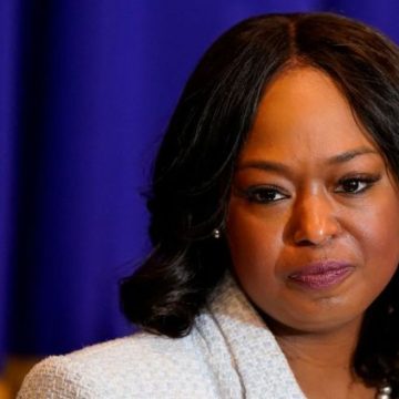 3fb08f54-0d1a-4c73-82e8-f85c205849e2 Janeese Lewis George au cœur d’une confrontation politique à Washington