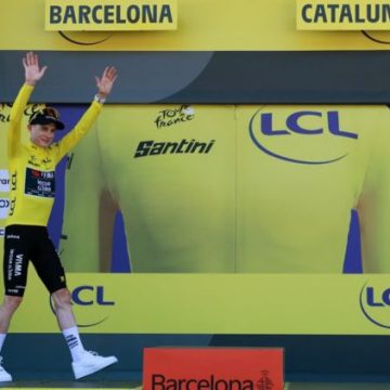 Jonas Vingegaard conserve le maillot jaune après la 2e étape du Tour de France 2026