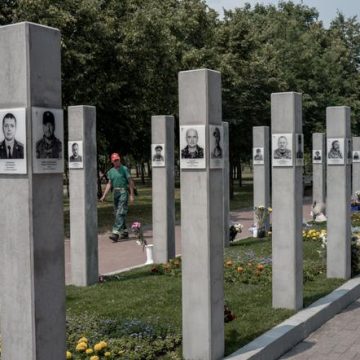 Inauguration d&rsquo;un mémorial controversé à Kiev