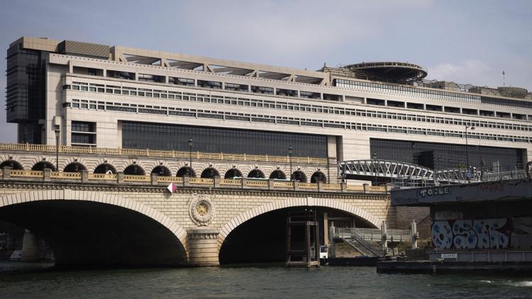 516d02e7-59e0-443b-b496-08013a27195f Bercy prend des mesures face aux ruptures de stocks lors des canicules