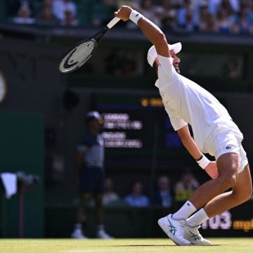 Wimbledon: Naomi Osaka et Novak Djokovic avancent en quarts de finale