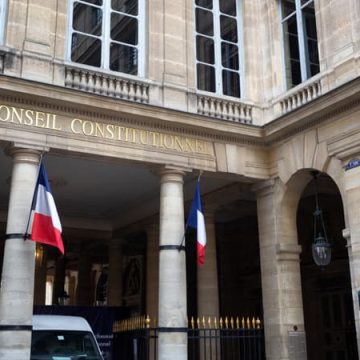 Contestation de la loi d’urgence agricole par LFI et Écologistes