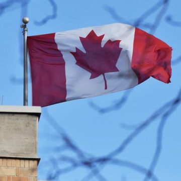 L&rsquo;Excédent Commercial Canadien Atteint un Sommet