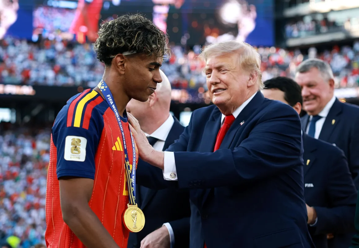 Réactions au sacre mondial de l’Espagne et aux controverses de la Coupe du monde