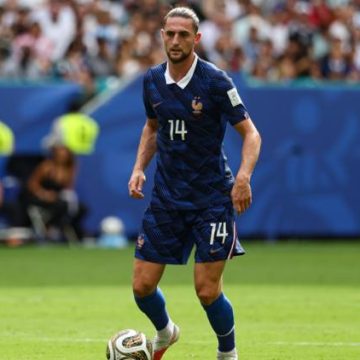 Adrien Rabiot critique les comportements en équipe de France après la défaite contre l’Angleterre