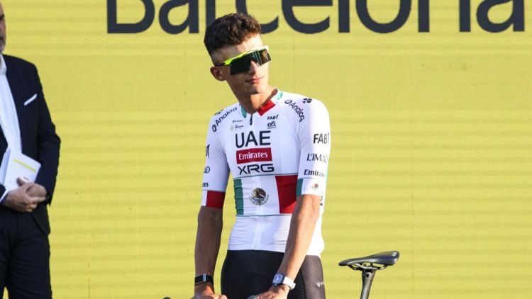 77a2c57a-fff8-45bb-88a4-c4598fd10e2f Isaac Del Toro Triomphe lors de la Deuxième Étape du Tour de France 2026