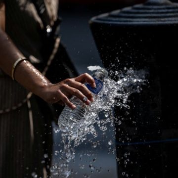 FRANCE-WEATHER-CLIMATE-HEATWAVE-TOURISM Adaptation du Corps aux Épisodes de Canicule en 2026