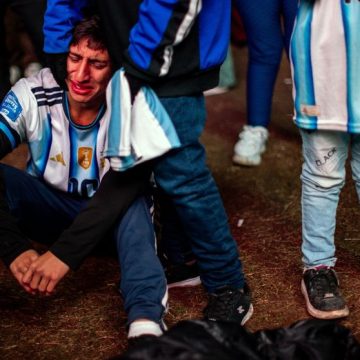 Les Argentins célèbrent leur équipe malgré la défaite
