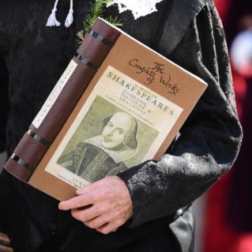 86f458d6-7e41-4e4e-b275-bb416f23fc2e La magie de la traduction de Shakespeare