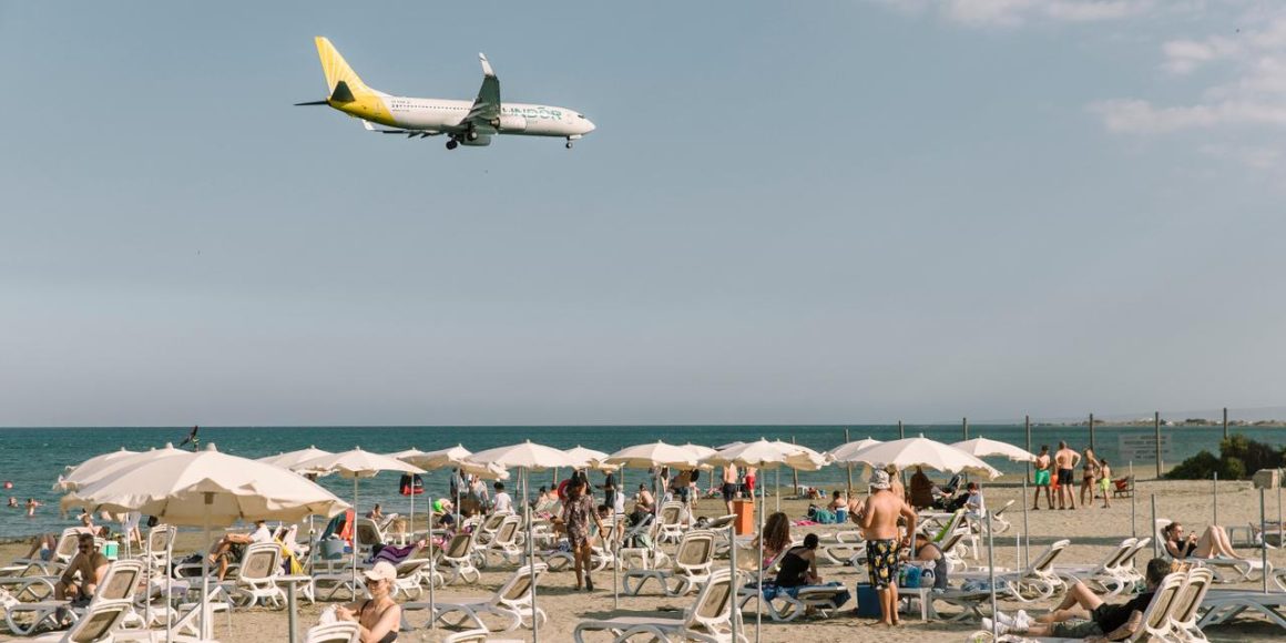 Quand les survivants des conflits coexistent dans la station balnéaire de Larnaca