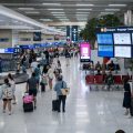 Les droits des passagers aériens renforcés par le Parlement européen