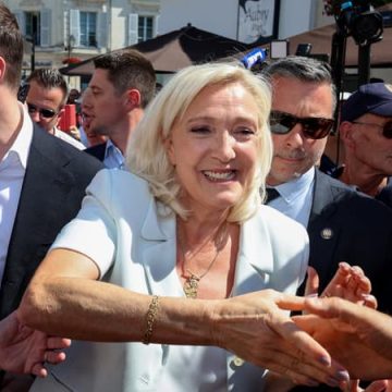 Marine Le Pen démarre sa campagne présidentielle malgré sa condamnation