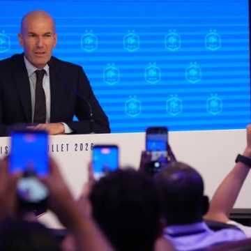 Zinédine Zidane devient sélectionneur de l&rsquo;équipe de France