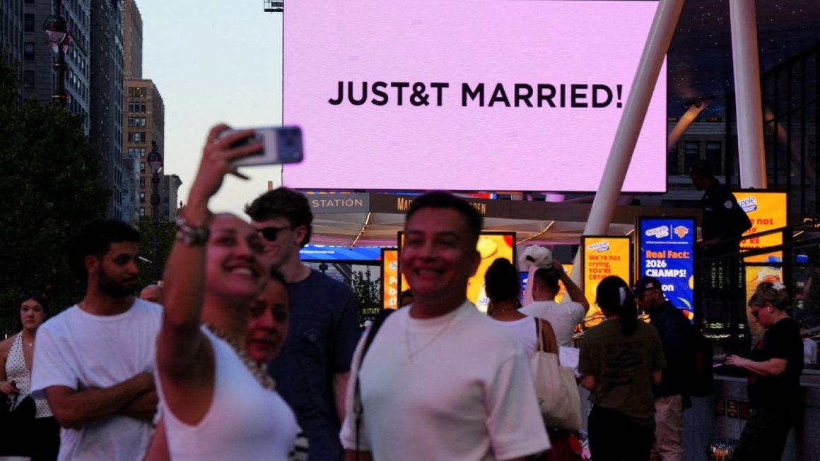 948d6a0f-a395-4eb0-8bb7-feca4ff2e800 Mariage entre Taylor Swift et Travis Kelce
