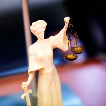Élaboration de l&rsquo;arrêt des assistants parlementaires : quand les magistrats se penchent sur la décision