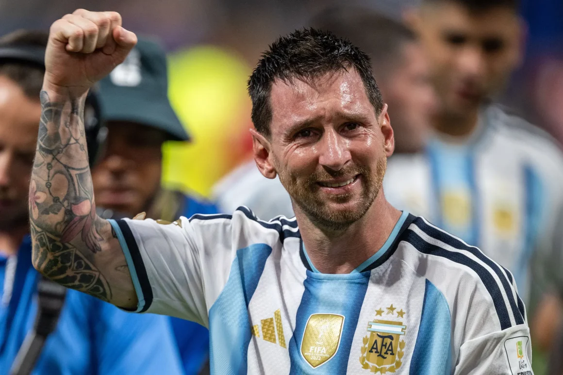 a4c24414-9d2d-48eb-860d-1b650264f2e8 France et Maroc se Préparent pour le Quart de Finale sous la Supervision d’un Arbitre Argentin