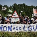Manifestation contre le projet de ligne à grande vitesse en Gironde