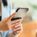 Les comportements impolis dans les messages selon les Français