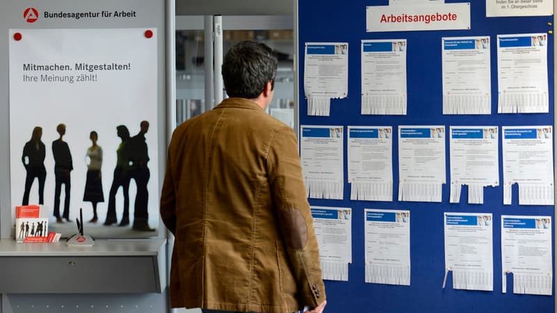 ba80f131-f292-4e55-9729-d0551f0ec0bb La France: Dépenses pour l’emploi et défi du chômage en 2023