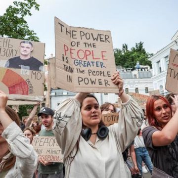 Le Mouvement de Contestation en Ukraine : Le ‘Maïdan de Carton’