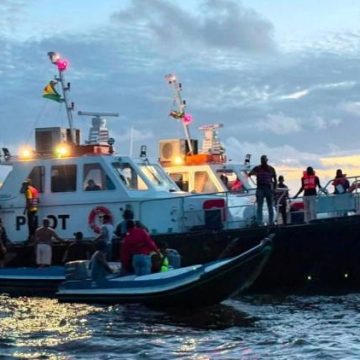 c7ea56e3-6777-4252-a860-4c53a0a6afc5 Naufrage d’un ferry au Guyana : Deux morts et opérations de secours en cours