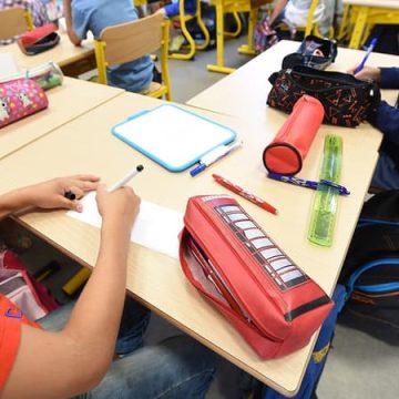 Publication d’un décret sur le changement d’établissement scolaire en raison du comportement des parents