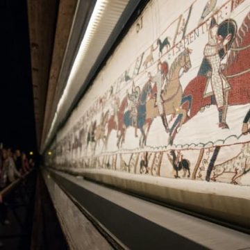 La tapisserie de Bayeux en route pour le British Museum