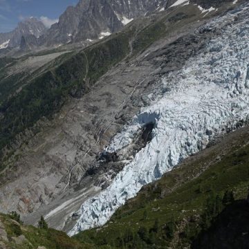 Heat Wave Accelerates Melting Of Europe's Glaciers Les glaciers européens face à une fonte accélérée : situation critique en 2026