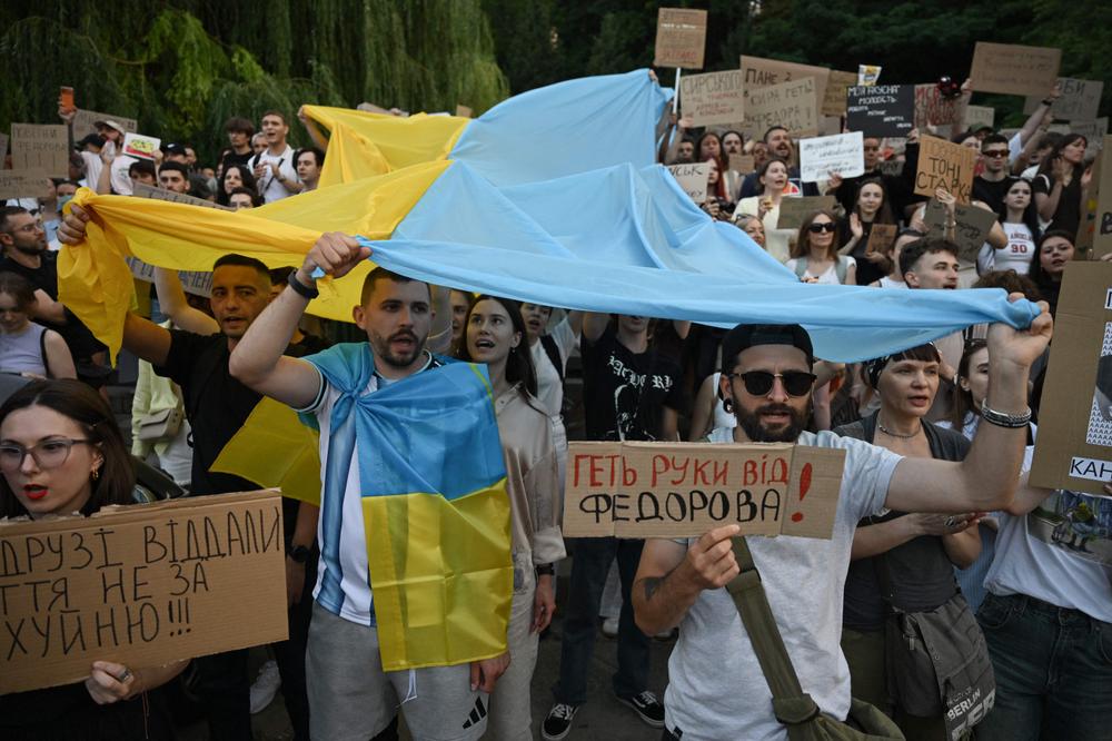 e624b4fe-0060-4ef7-b7dd-ee7900166472 Rapport sur la situation en Ukraine et en Russie : tensions et enjeux
